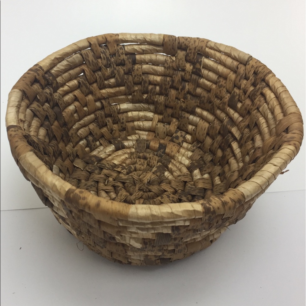Woven Natural Fibers Medium Sized Basket